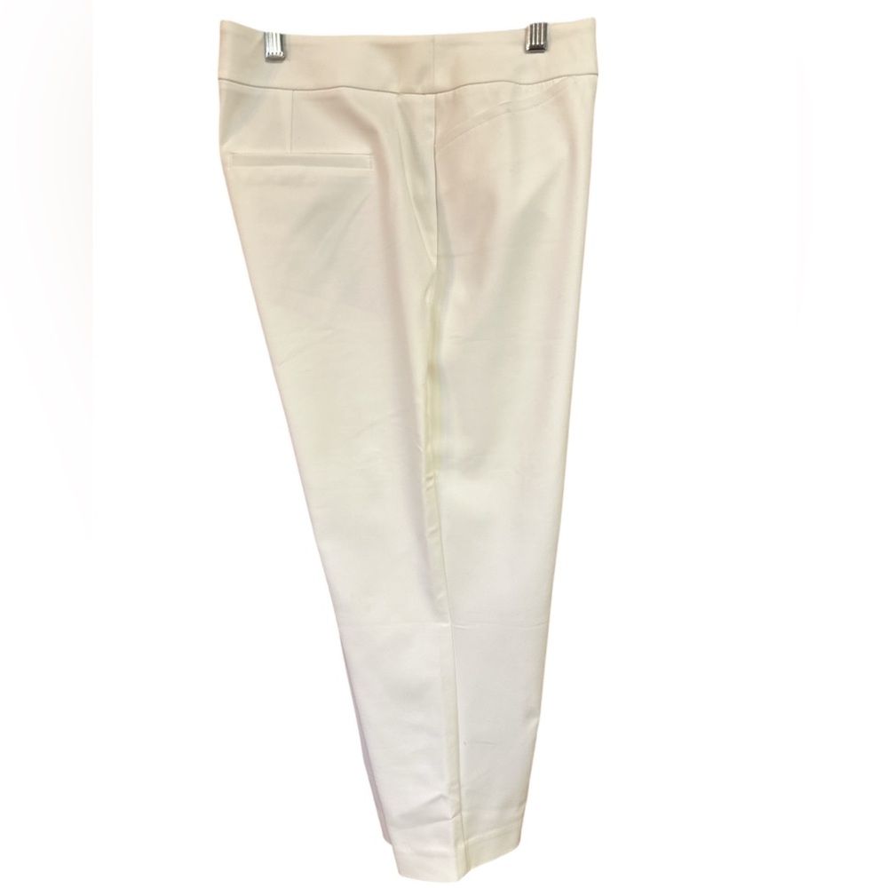 Chico’s Fabulously Slimming White Capris Summer Dressy Casual EUC Size 0 (S4) - Picture 3 of 6
